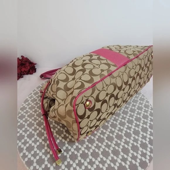 EUC Pink & Tan Coach Jacquard & Leather 3 Compartment Shoulder bag IMMACULATE - Picture 6 of 6